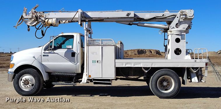 image for item DP5140 2007 Ford F750 digger derrick truck