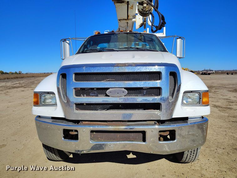 image for item DP5140 2007 Ford F750 digger derrick truck