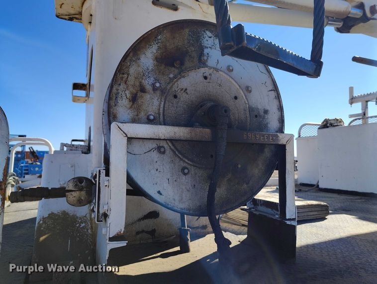 image for item DP5140 2007 Ford F750 digger derrick truck