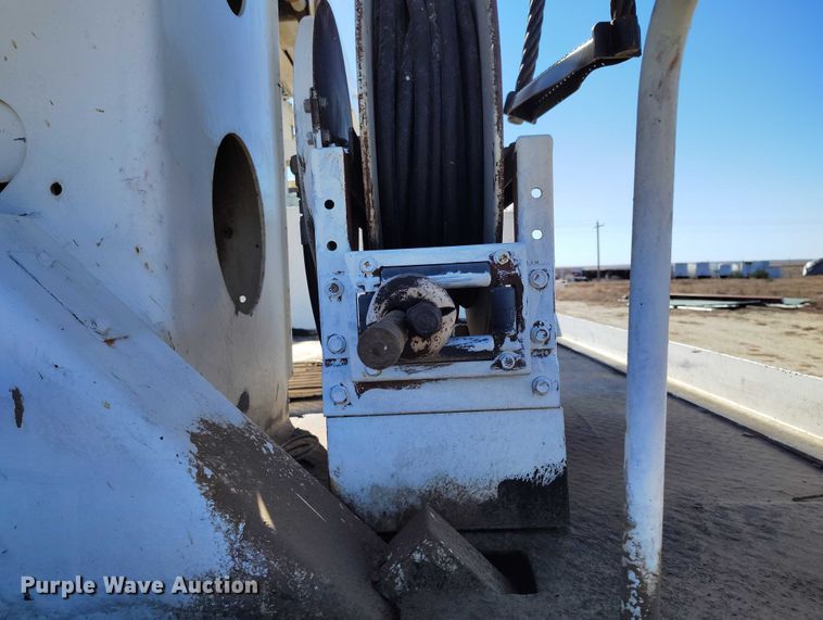 image for item DP5140 2007 Ford F750 digger derrick truck