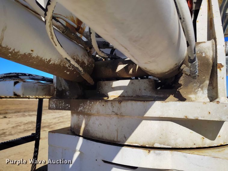 image for item DP5140 2007 Ford F750 digger derrick truck