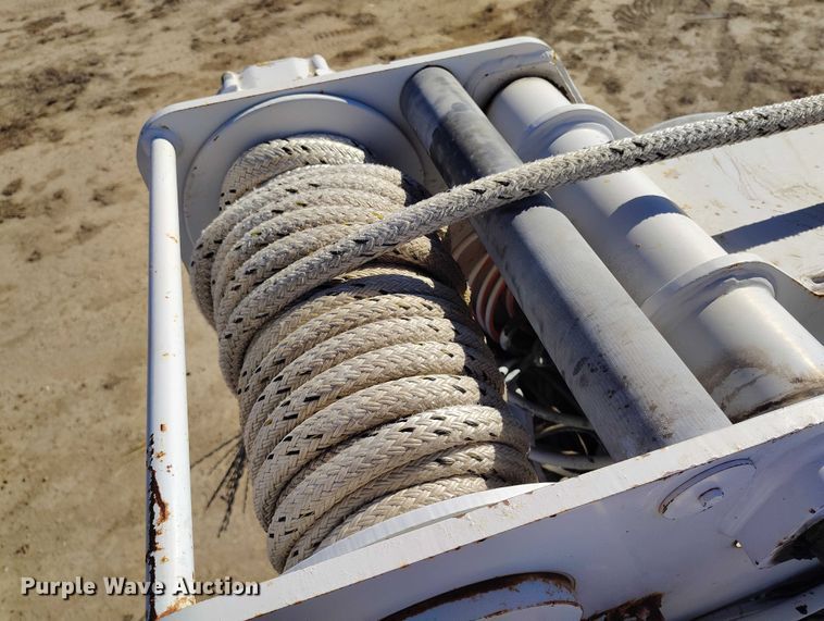 image for item DP5140 2007 Ford F750 digger derrick truck