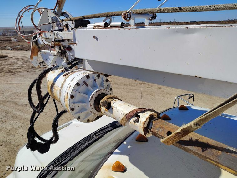 image for item DP5140 2007 Ford F750 digger derrick truck