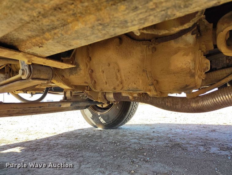 image for item DP5140 2007 Ford F750 digger derrick truck