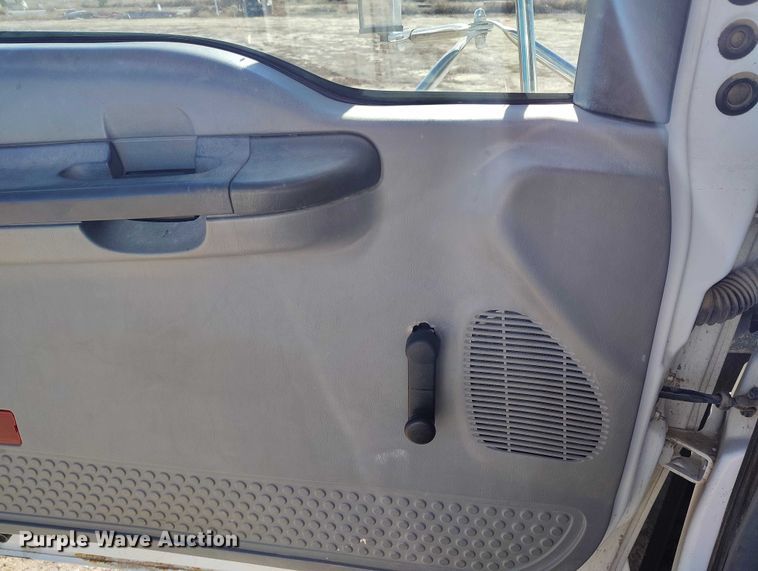 image for item DP5140 2007 Ford F750 digger derrick truck