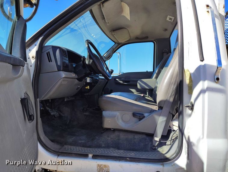 image for item DP5140 2007 Ford F750 digger derrick truck