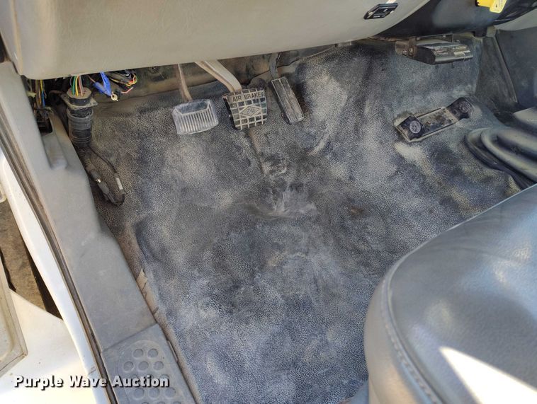 image for item DP5140 2007 Ford F750 digger derrick truck