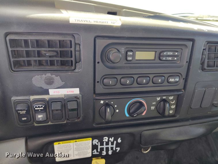 image for item DP5140 2007 Ford F750 digger derrick truck