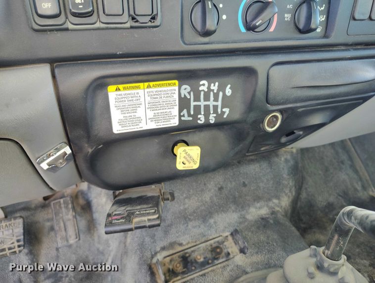 image for item DP5140 2007 Ford F750 digger derrick truck