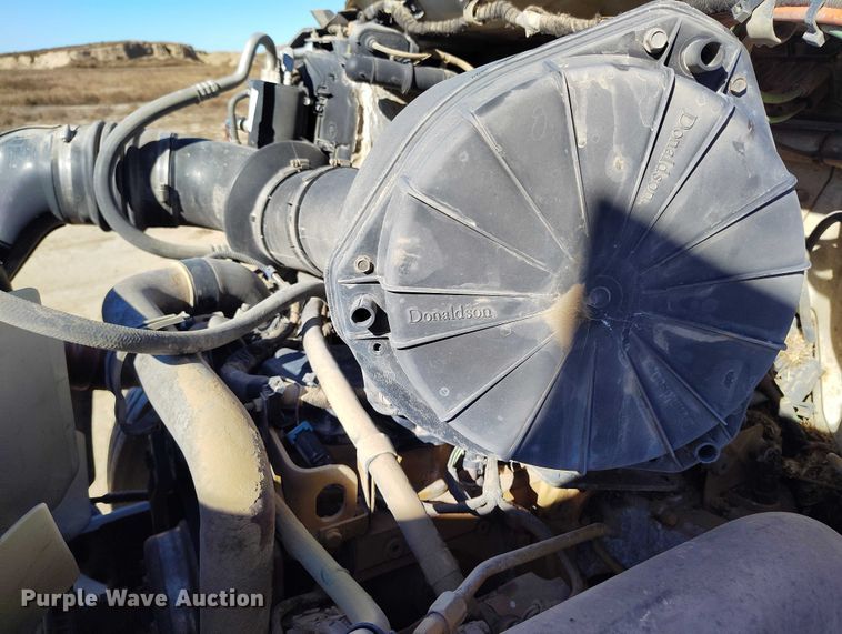 image for item DP5140 2007 Ford F750 digger derrick truck