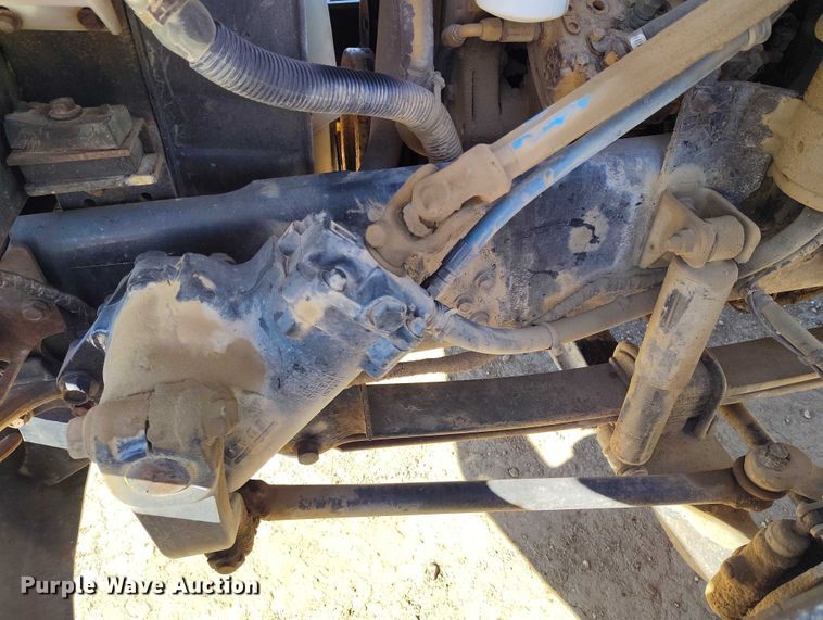 image for item DP5140 2007 Ford F750 digger derrick truck