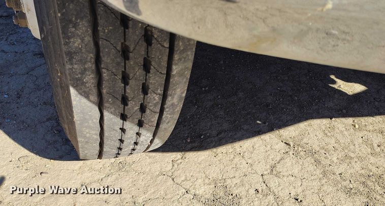 image for item DP5140 2007 Ford F750 digger derrick truck