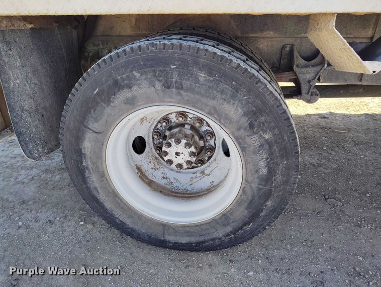 image for item DP5140 2007 Ford F750 digger derrick truck