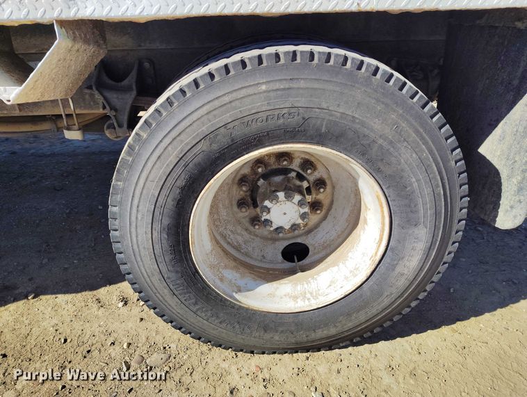 image for item DP5140 2007 Ford F750 digger derrick truck