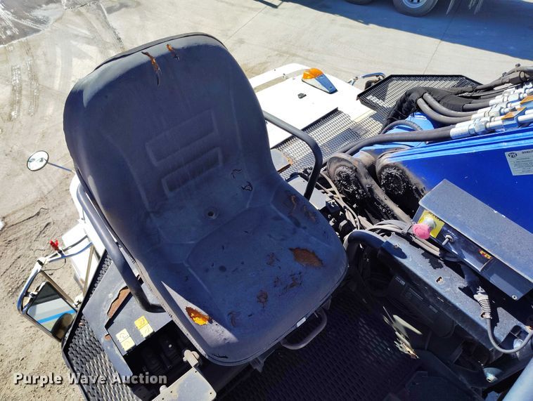 image for item DP5142 2015 Western Star 4700SB crane truck