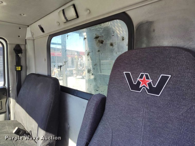 image for item DP5142 2015 Western Star 4700SB crane truck