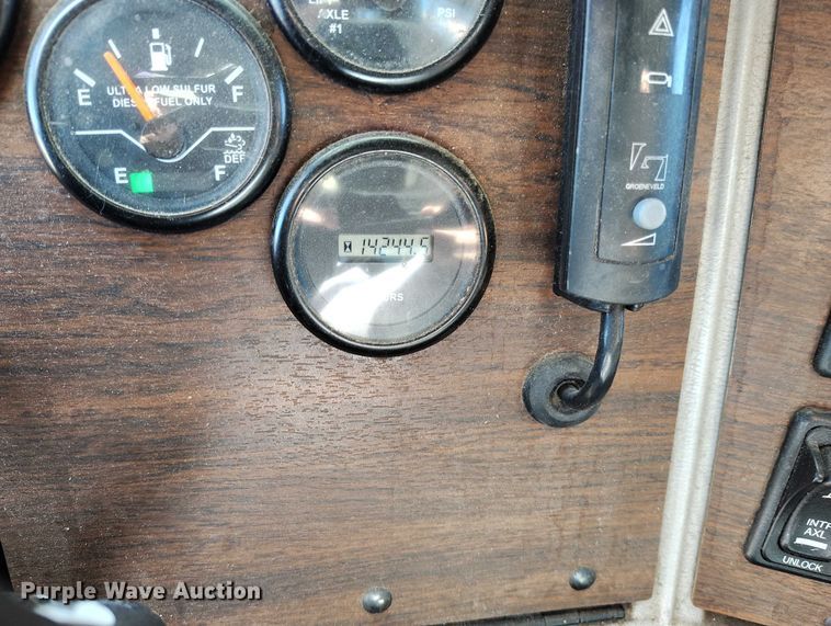 image for item DP5142 2015 Western Star 4700SB crane truck