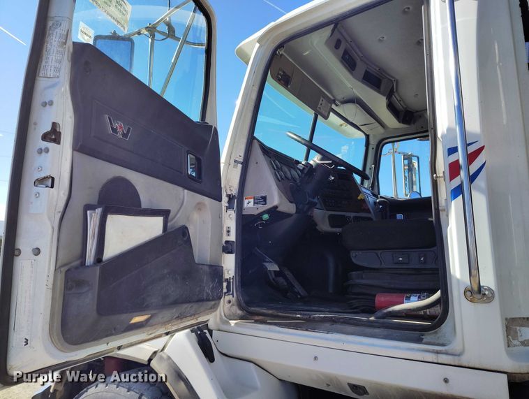 image for item DP5143 2016 Western Star 4700SB crane truck