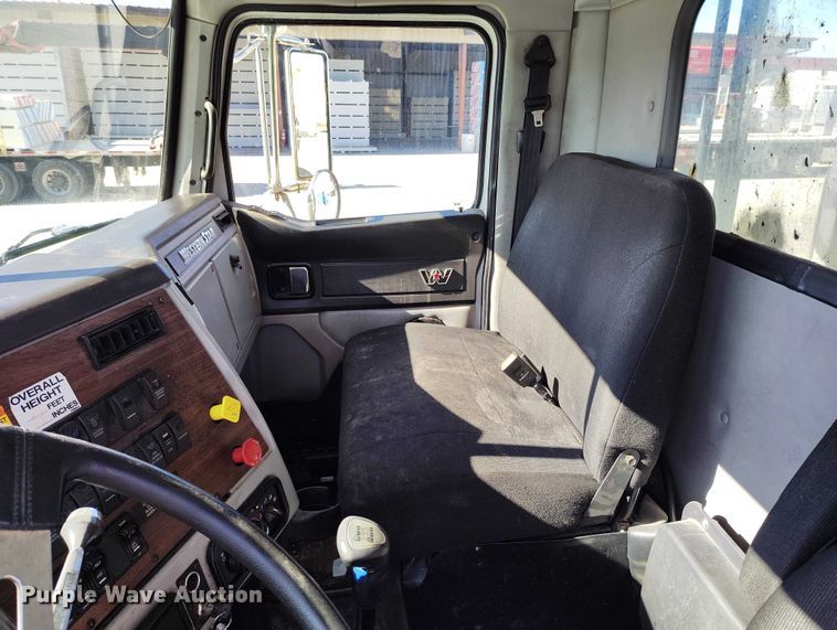 image for item DP5143 2016 Western Star 4700SB crane truck