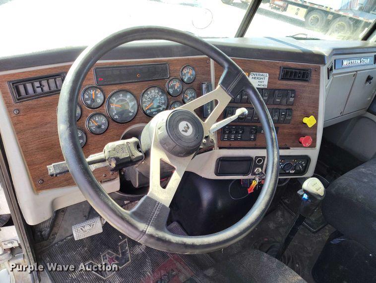 image for item DP5143 2016 Western Star 4700SB crane truck