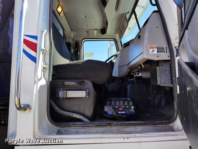 image for item DP5143 2016 Western Star 4700SB crane truck