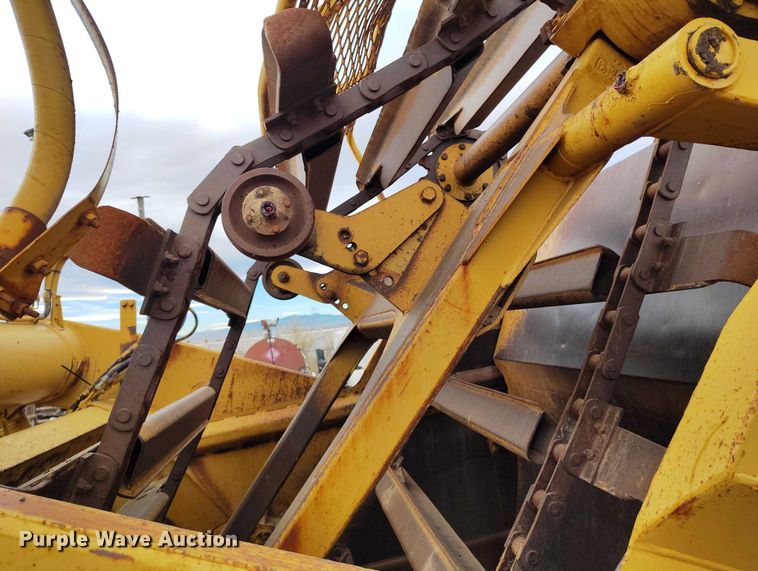 image for item DP5146 1998 Caterpillar 613C Series II elevating scraper