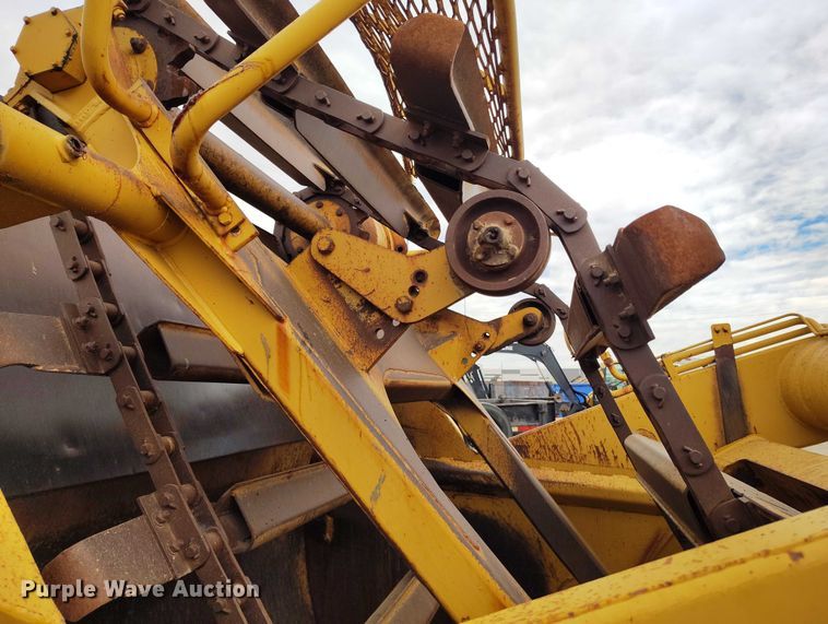 image for item DP5146 1998 Caterpillar 613C Series II elevating scraper