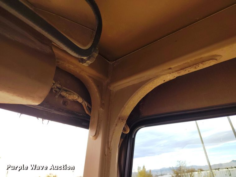 image for item DP5146 1998 Caterpillar 613C Series II elevating scraper