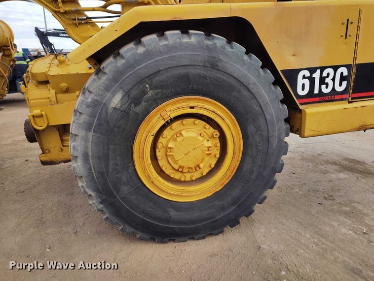 image for item DP5146 1998 Caterpillar 613C Series II elevating scraper