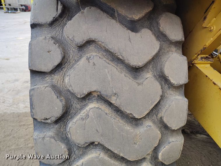 image for item DP5146 1998 Caterpillar 613C Series II elevating scraper