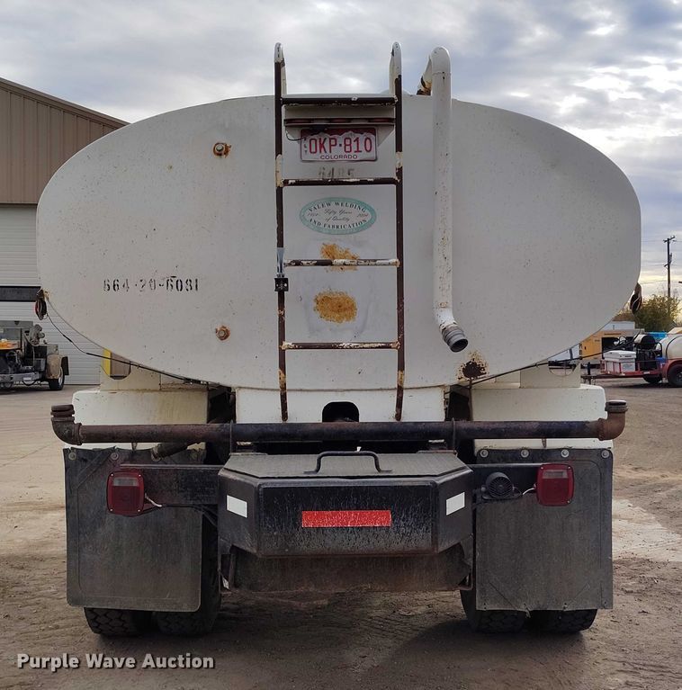 image for item DP5151 2006 International 4200 water truck