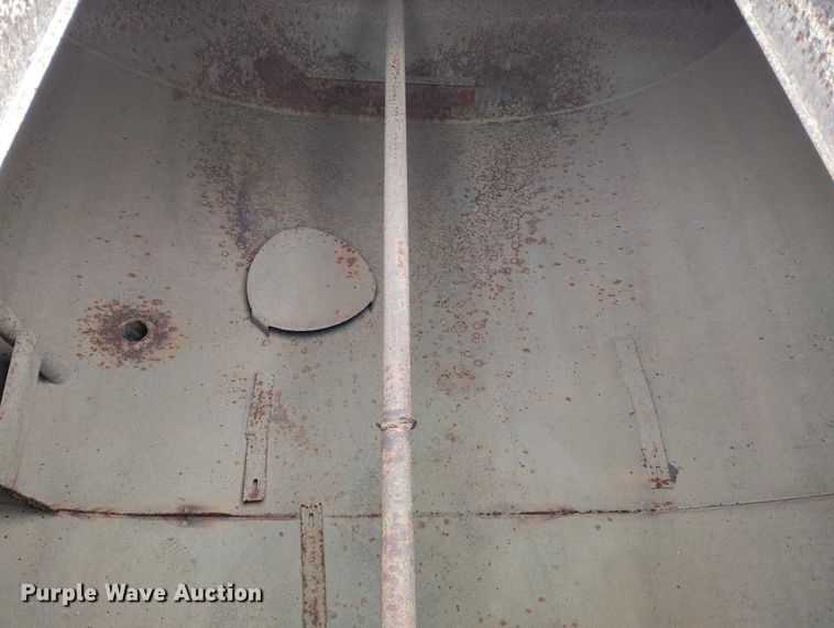 image for item DP5151 2006 International 4200 water truck