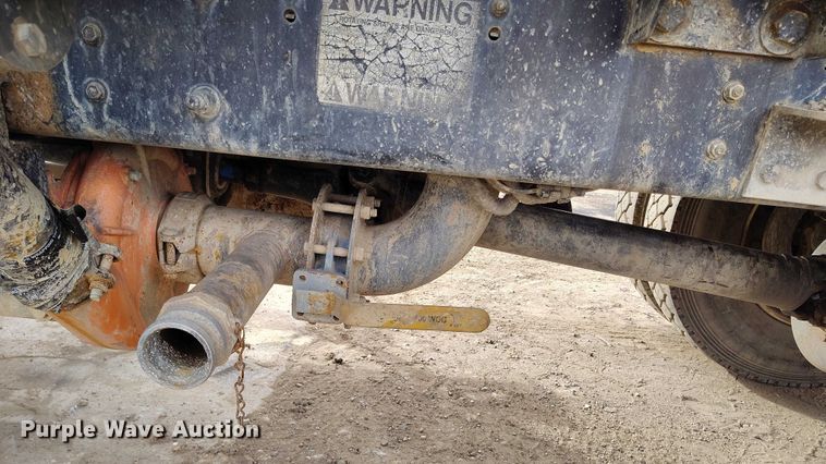 image for item DP5151 2006 International 4200 water truck