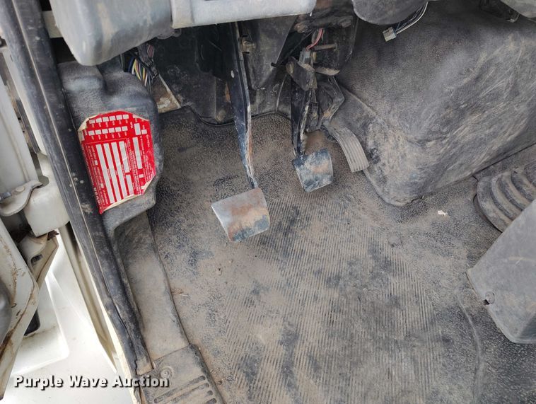 image for item DP5151 2006 International 4200 water truck