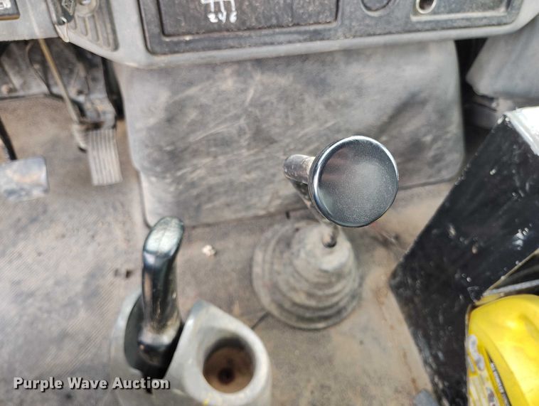 image for item DP5151 2006 International 4200 water truck