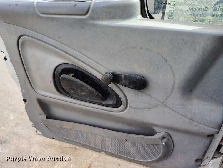 image for item DP5151 2006 International 4200 water truck