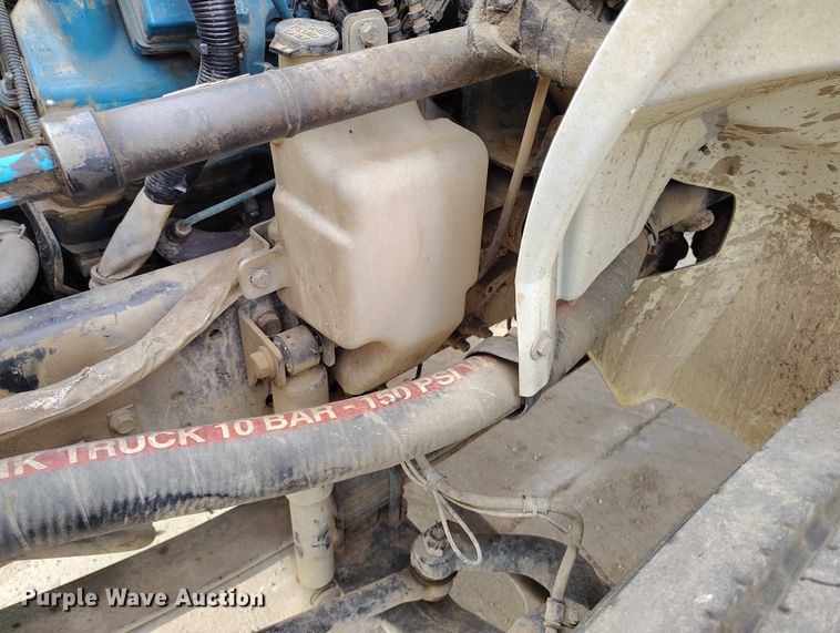 image for item DP5151 2006 International 4200 water truck