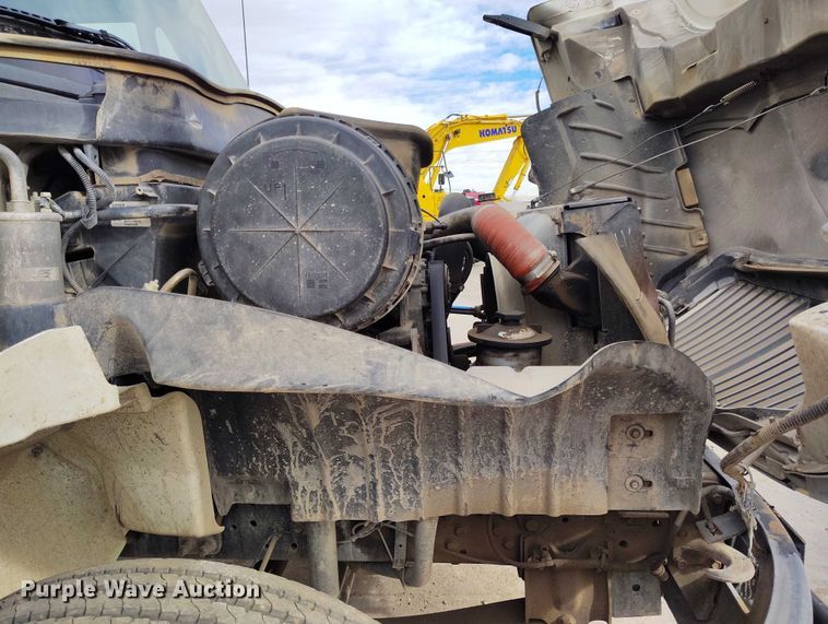 image for item DP5151 2006 International 4200 water truck