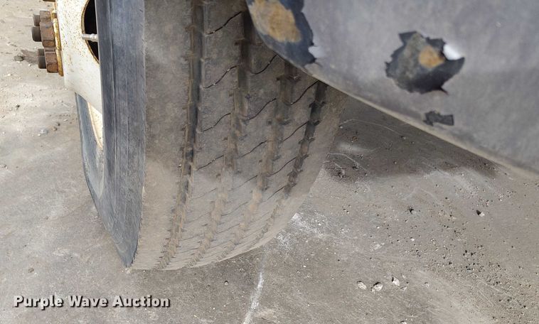 image for item DP5151 2006 International 4200 water truck