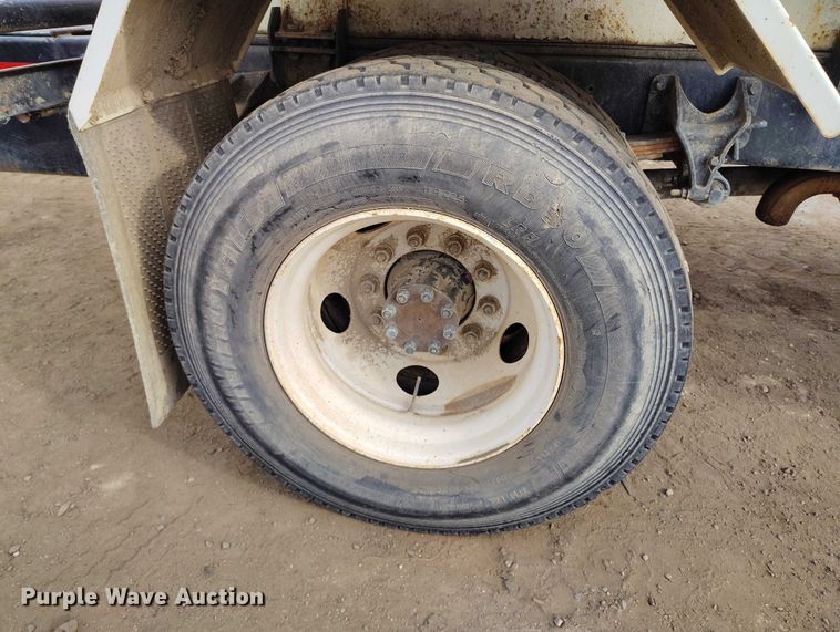 image for item DP5151 2006 International 4200 water truck