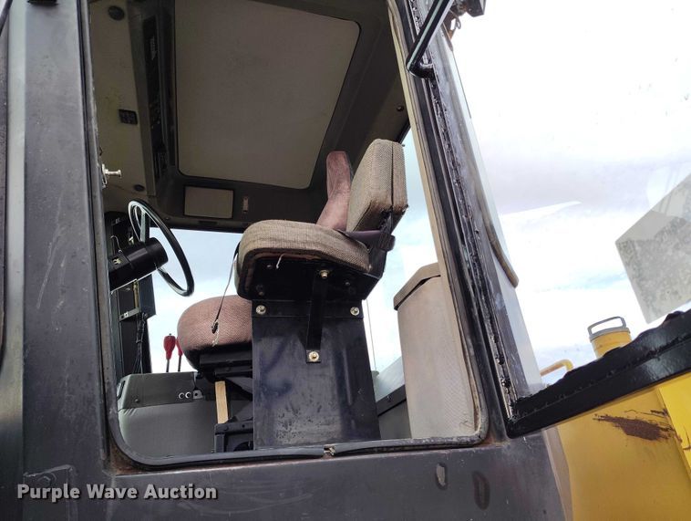 image for item DP5152 1995 Case 9280 4WD tractor