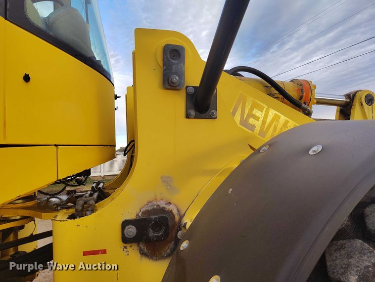 image for item DP5153 2003 New Holland LW190.B wheel loader