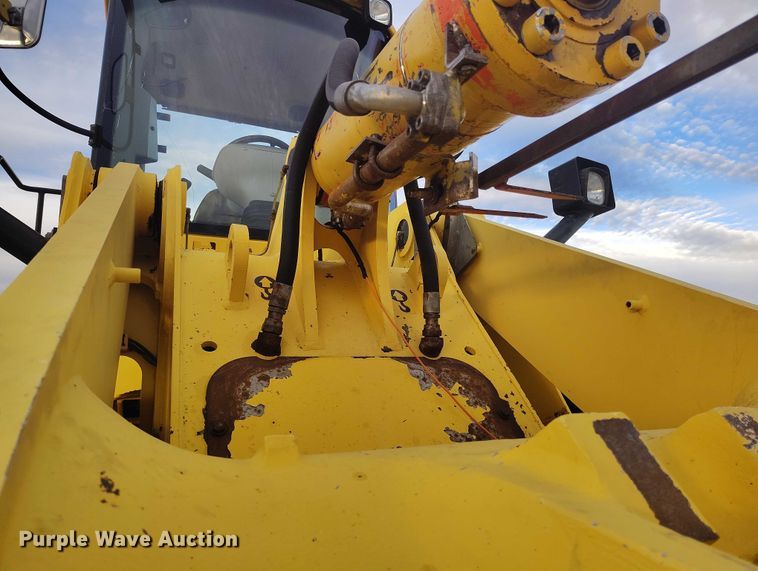 image for item DP5153 2003 New Holland LW190.B wheel loader