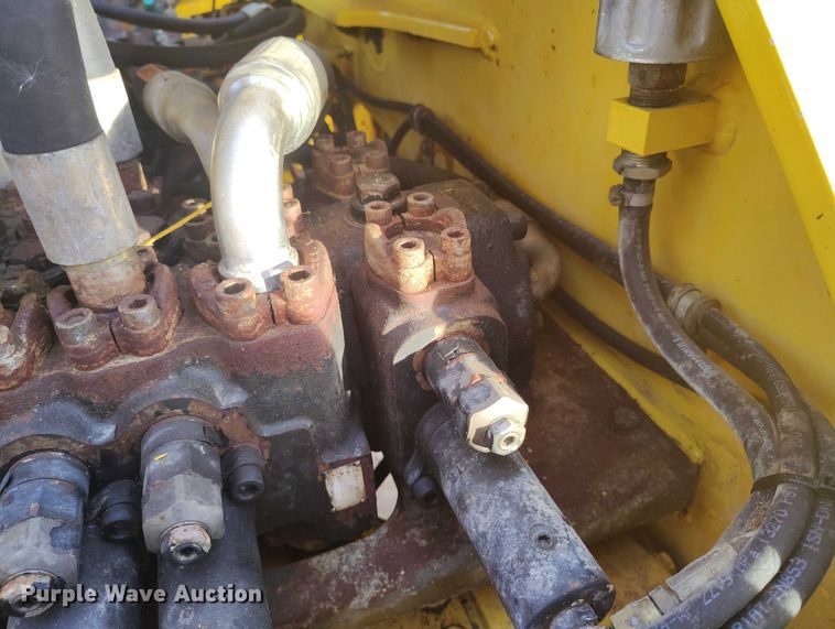 image for item DP5153 2003 New Holland LW190.B wheel loader