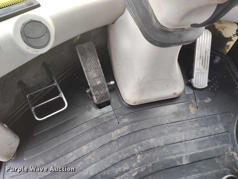 image for item DP5153 2003 New Holland LW190.B wheel loader