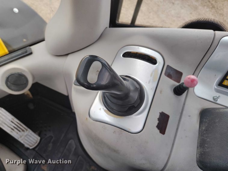 image for item DP5153 2003 New Holland LW190.B wheel loader