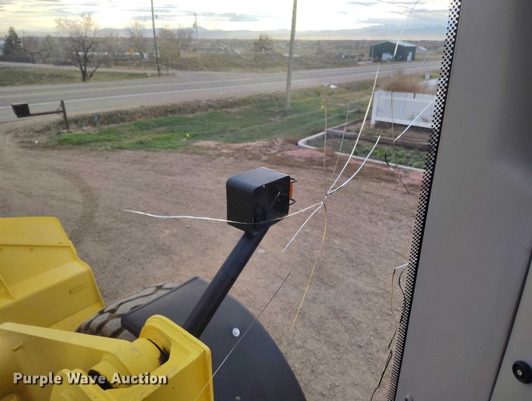 image for item DP5153 2003 New Holland LW190.B wheel loader