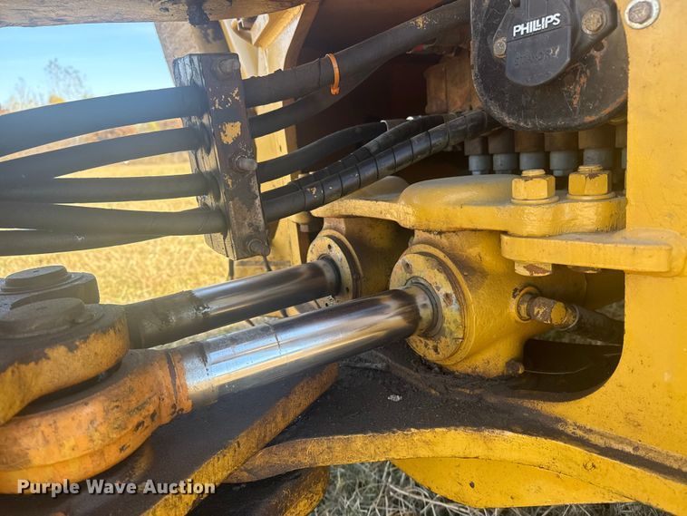 image for item DQ4121 1997 Case 580L backhoe