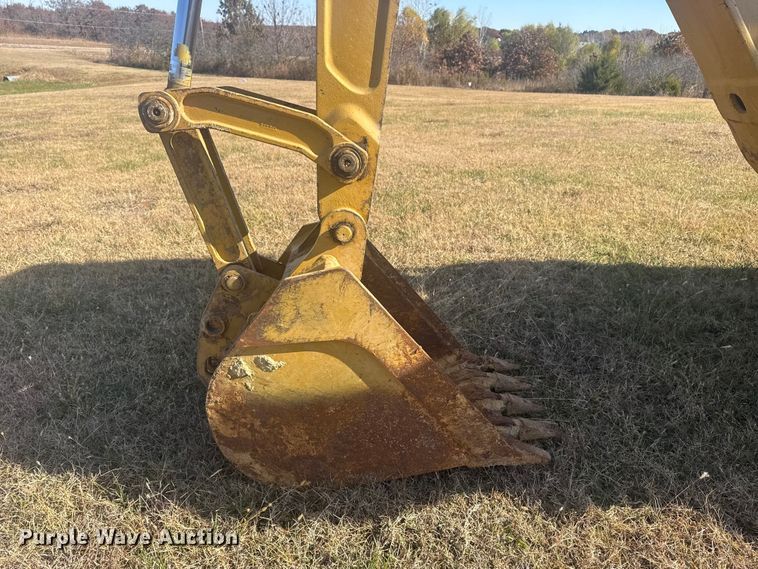 image for item DQ4121 1997 Case 580L backhoe