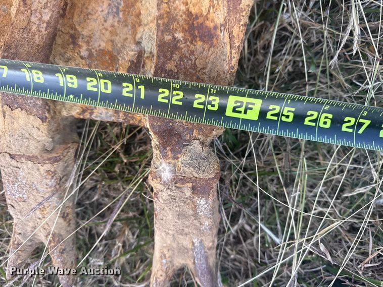 image for item DQ4121 1997 Case 580L backhoe